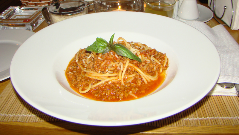 Спагетти «Болоньезе», ресторан «Vodный»